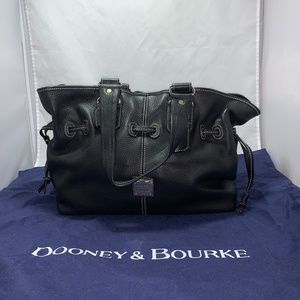 Pebble Black Leather Chiara Handbag